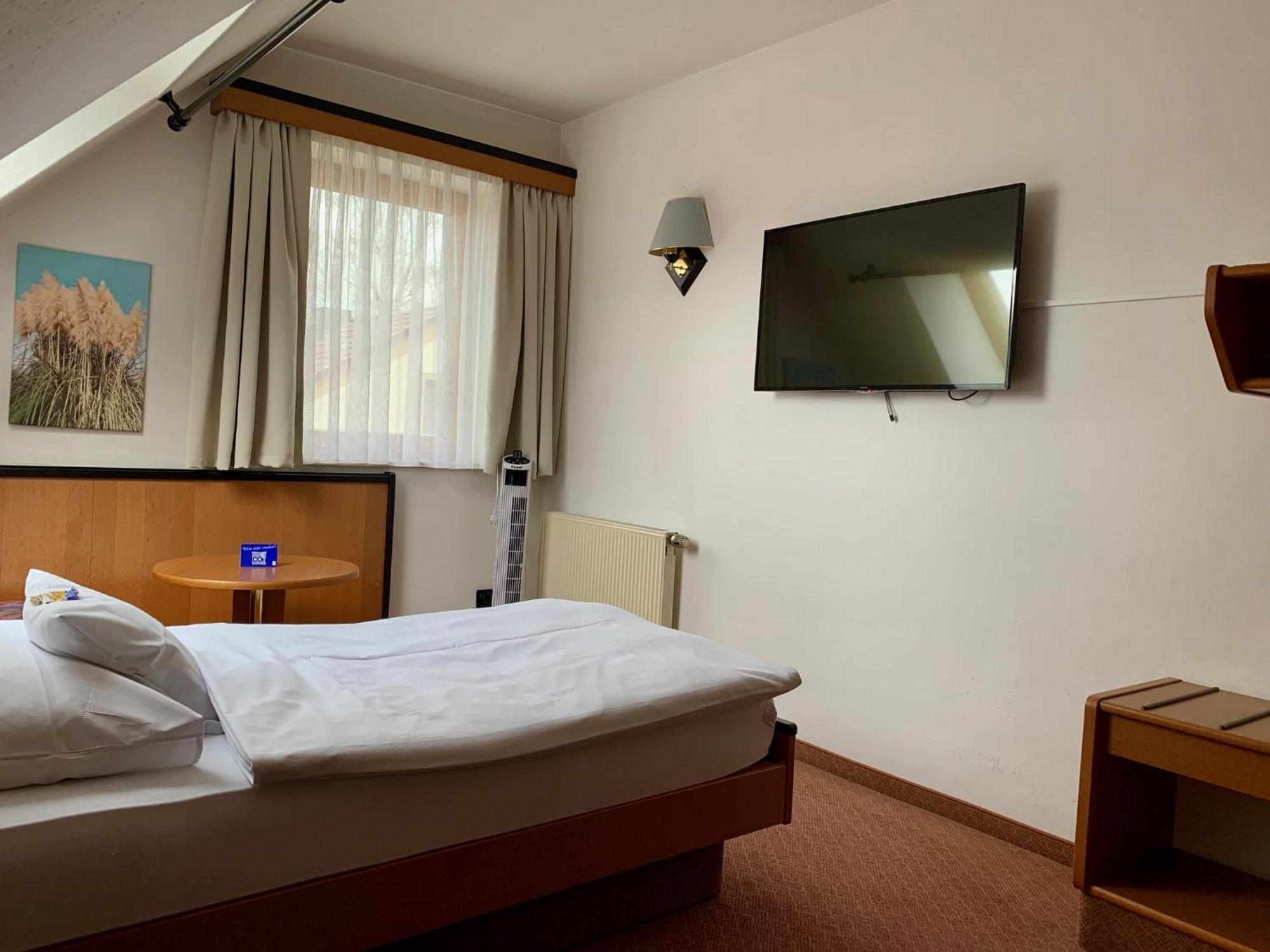 Hotel Seebach Großenseebach Esterno foto